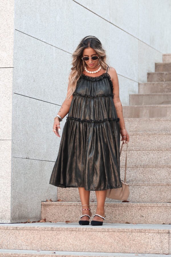 Vestido Preto c/ dourado